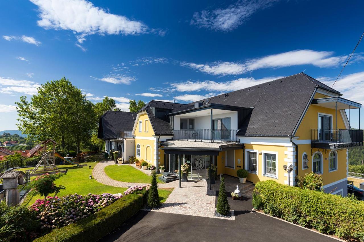 Weinrefugium Brolli Hotel 4*